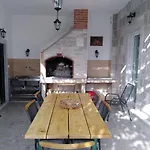 Family House La - Krvavica