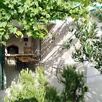 Family House La - Krvavica